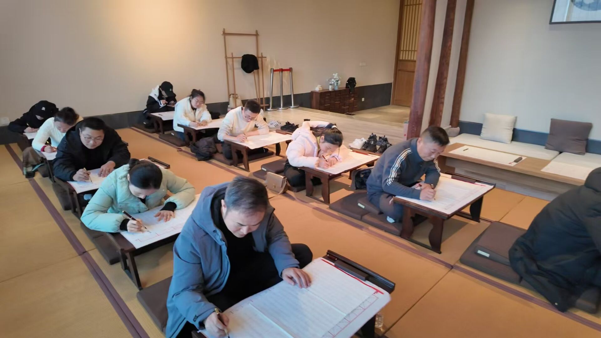 1735630536249608.jpg 6bb255be6e5462bf54cfdfb4236ee065.jpg